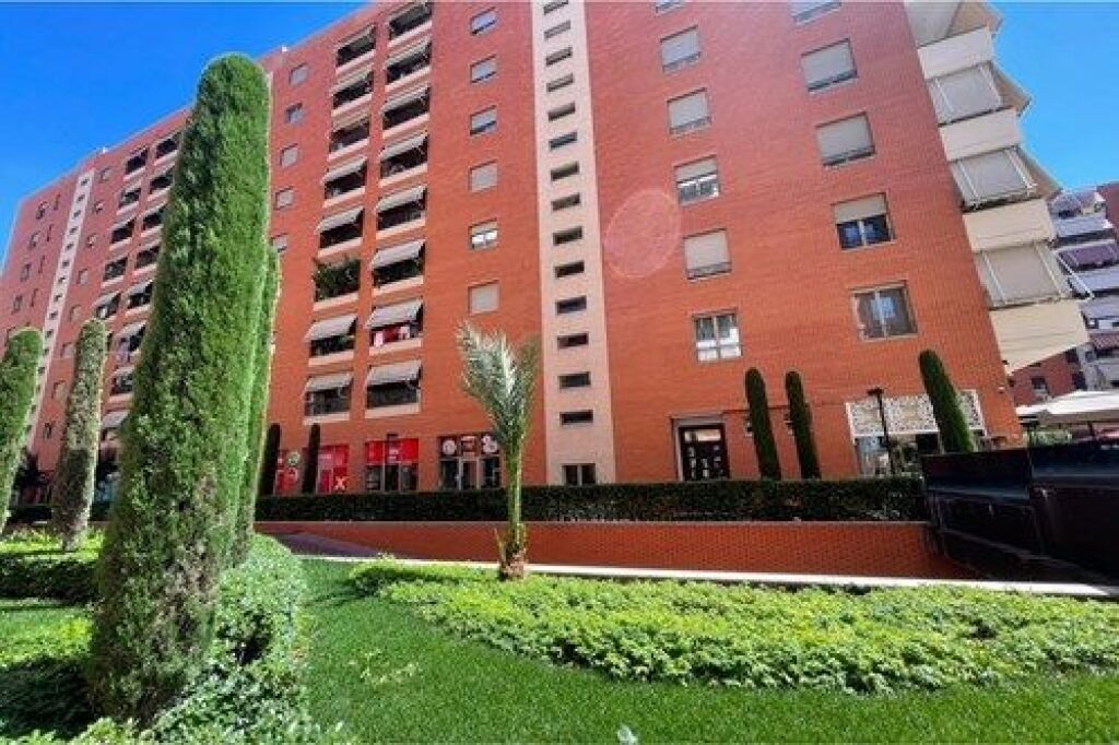 Apartament +1 per qira --Kompleksi Delijorgji