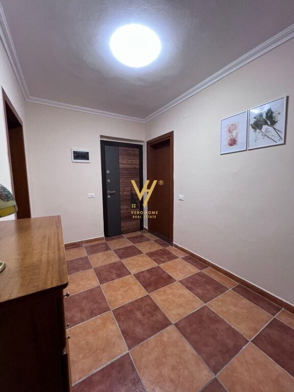 JEPET APARTAMENT 2+1+BLK ME QERA TEK RRUGA E ELBASANIT 80.000 LEKE