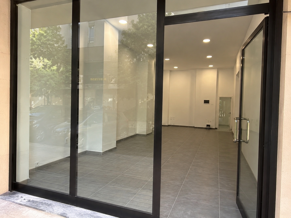 🏢 Shop for Rent on Myslym Shyri Street