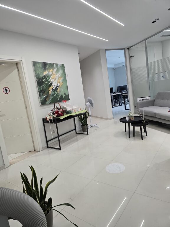 Office for rent at Kavaja Street