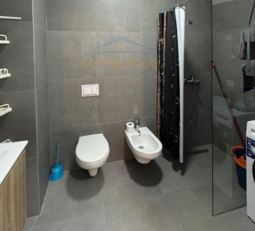 Qera , Apartament 1+1 , Kompleksi Arlis, Tirane . PRIME69189