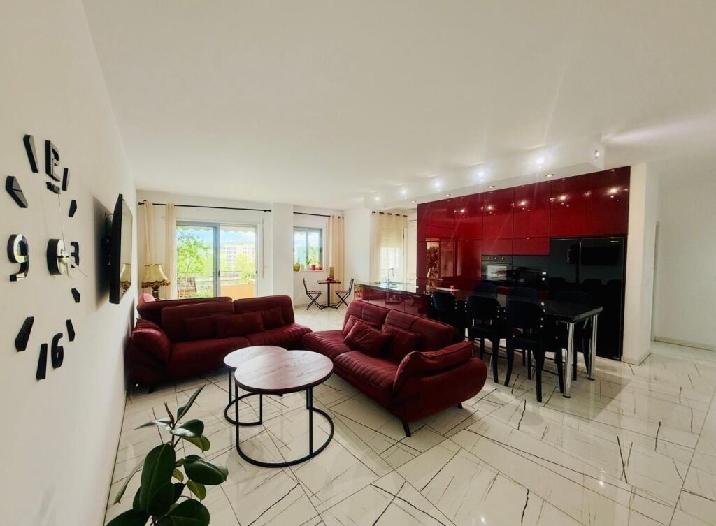 Qera | Apartament 2 + 1 | Liqeni Thatë | 1200 €/muaj