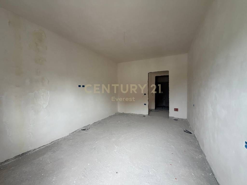 PASKUQAN, SELL APARTMENT 1+1 83,000 € Total Area  75m2