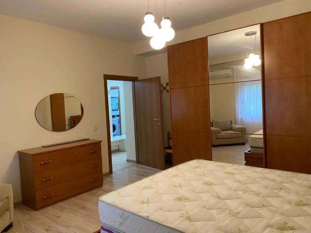 Apartament me qera - Materniteti i Ri
