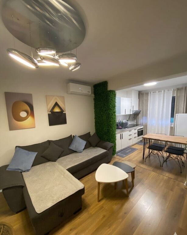 Luxury 2+1 apartment for rent at Mozaiku of Tirana, Zogu i Zi, Muhamet Gjollesha Street, Construction Engineering, Kavaja Street, 21 Dhjetori, Embassy Block, Durres Street, Mine Peza Street📍