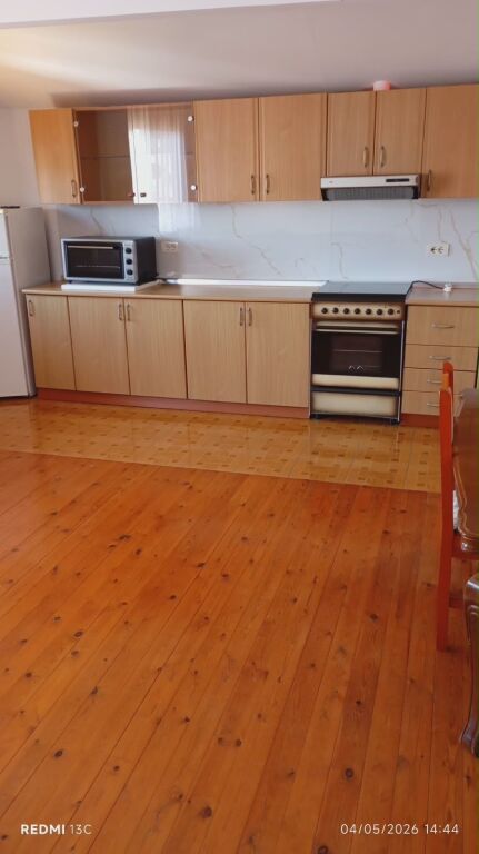2+1,furnished villa floor,priest's hill,450 euros