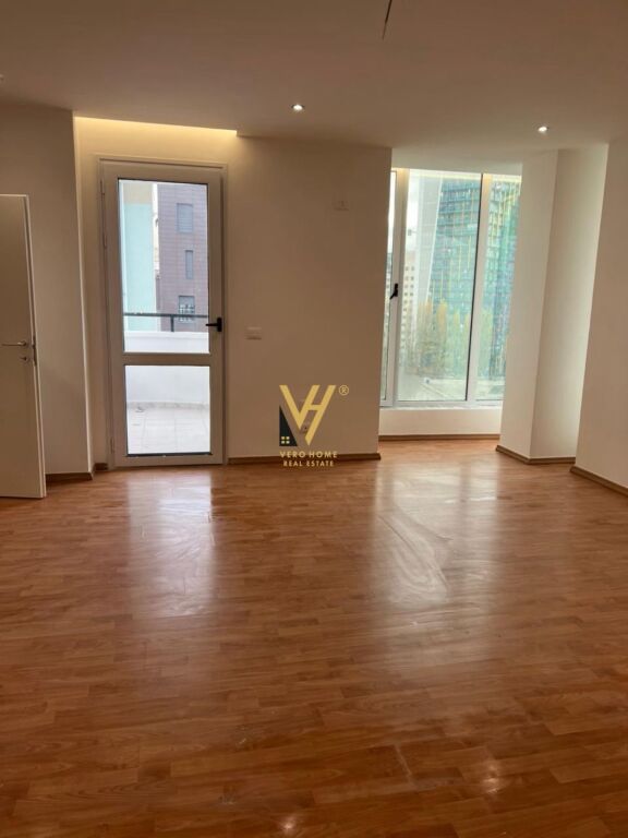 OFFICE 190 M2 FOR RENT AT AIR ALBANIA 2,000 EURO