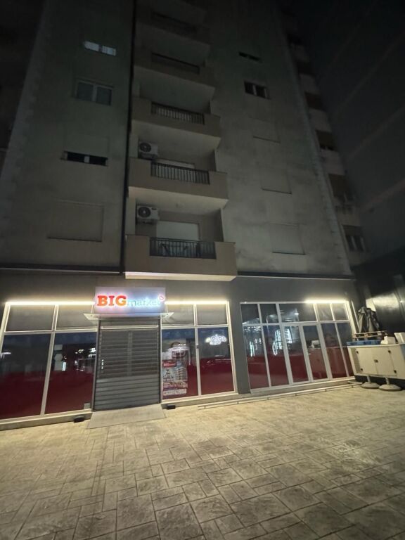 SHOP FOR RENT 240M2