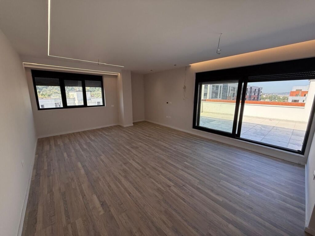 Office Space 3+1+2 + 3 parking spots for Rent at Urban Gate – Astir​