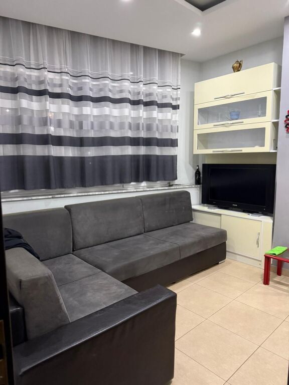 1+1, 3rd floor villa, near the electric market close to kompl grand, 500 thousand leke