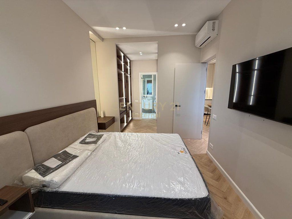 Apartament 2+1+2 Për Shitje Te Garden Building
