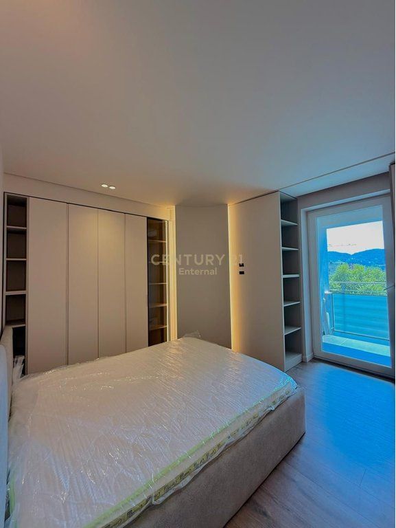 Luxury 1+1 apartment for rent at Myslym Shyri