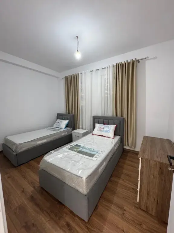 Qera | Apartament 2 + 1 | Kamëz | 550 €/muaj
