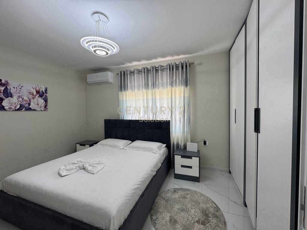 JAPIM ME QIRA APARTAMENT 2+1+ POST PARKIMI PRANE PROKURORISE