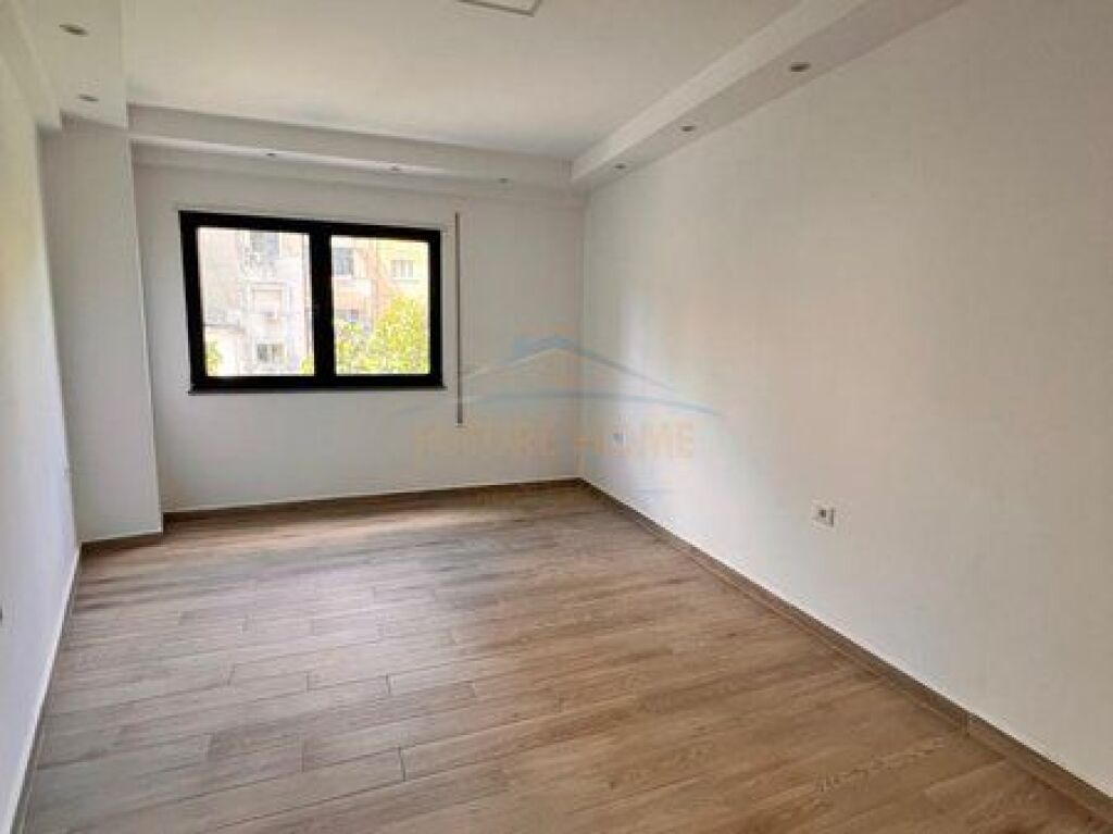 Shitet, Apartament 1+1, Rruga e Elbasanit