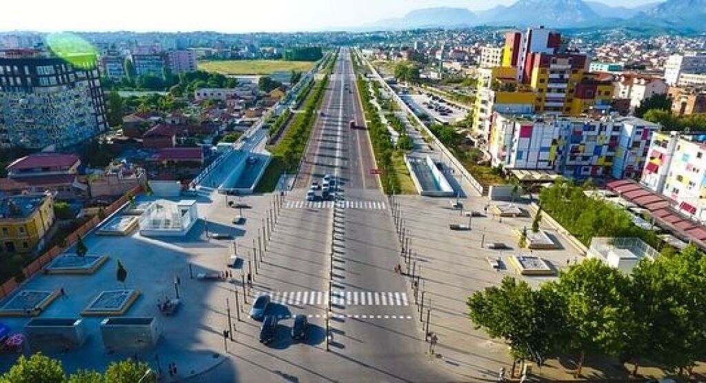Apartament 2+1+2 ,  fillimi Paskuqanit, prane Unazes se Madhe, Bulevardit te Ri! Pagese me keste! Kesti pare: 6’500’000 ALL