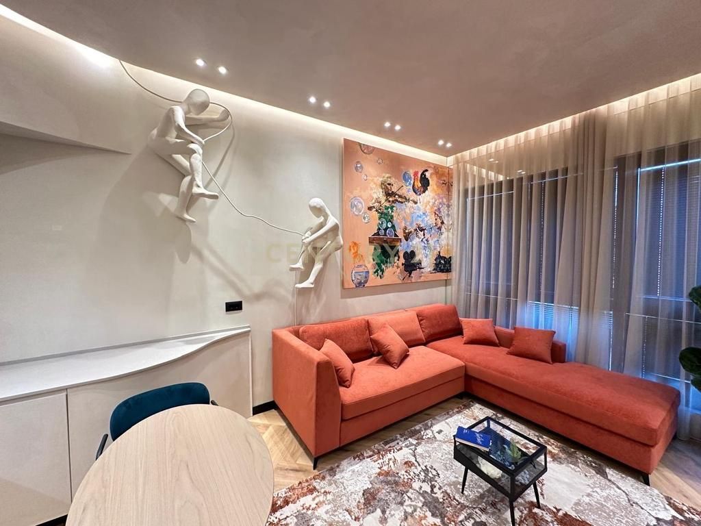 Japim me qira apartament luksoz 1+1 + post parkimi tek Square21 !!