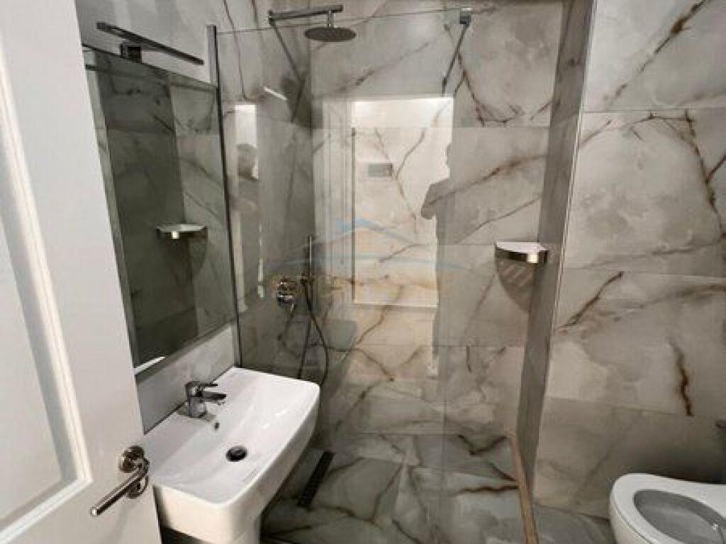 Shitet, Apartament 1+1, Rruga e Elbasanit