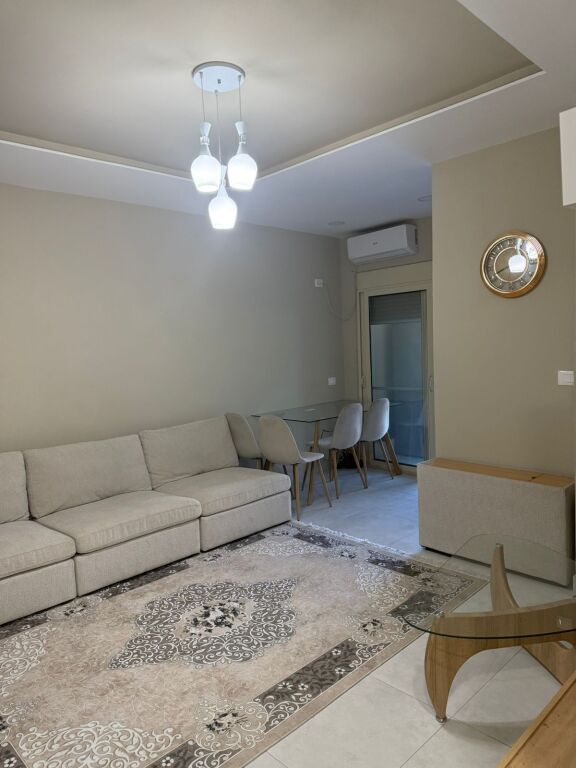 Apartament 1+1 per qira te Shkembi Kavajes