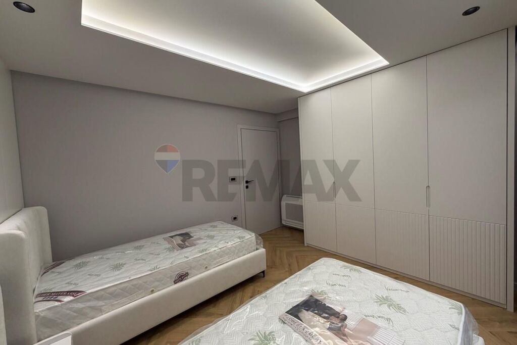 Apartament 2+1+2 me qera Blloku