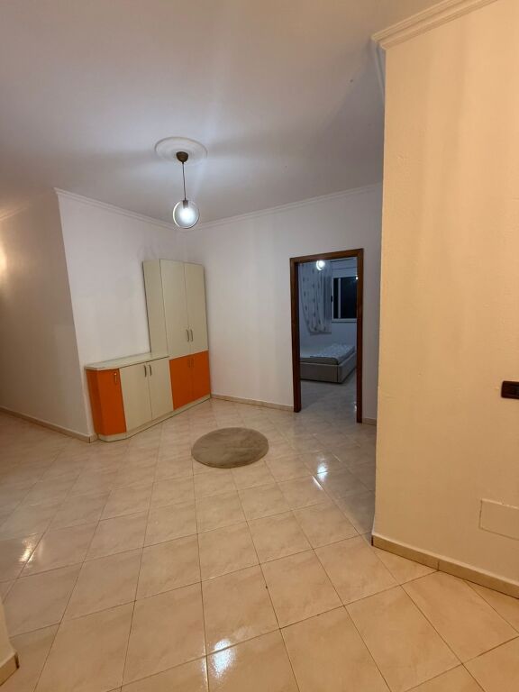Apartament 2+1 me qera te Ujesjellsi , Durres