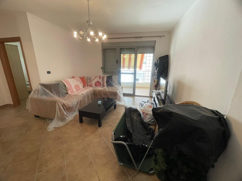 Apartment 2+1+2 + garage for sale in Golem