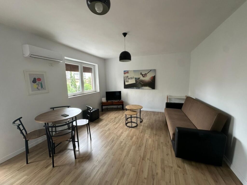 Apartament 1+1 me qira tek Rruga e Elbasanit!