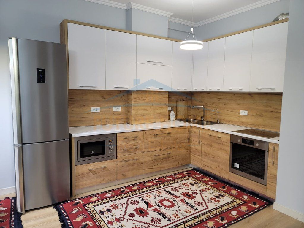 Rent, Apartment 2+1+2 5 Maji Street, Tirana 600 €