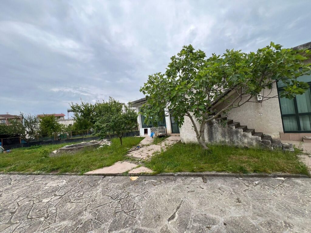 SHITET NDERTES 1 KATESHE 120m2 + 361 m2 TRUALL XHAFZOTAJ DURRES