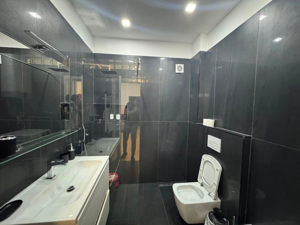 In affitto 2+1+1 Ex Esposizione 800 mila lek