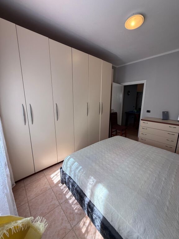 Apartament 2+1 me qera te Shkembi Kavajes