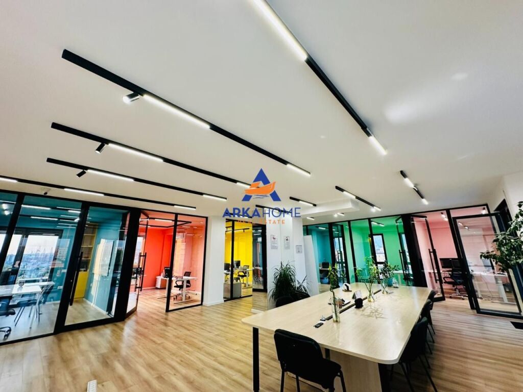 OFFICE SPACE FOR RENT 220M2 "NEW BOULEVARD" 1700 EURO