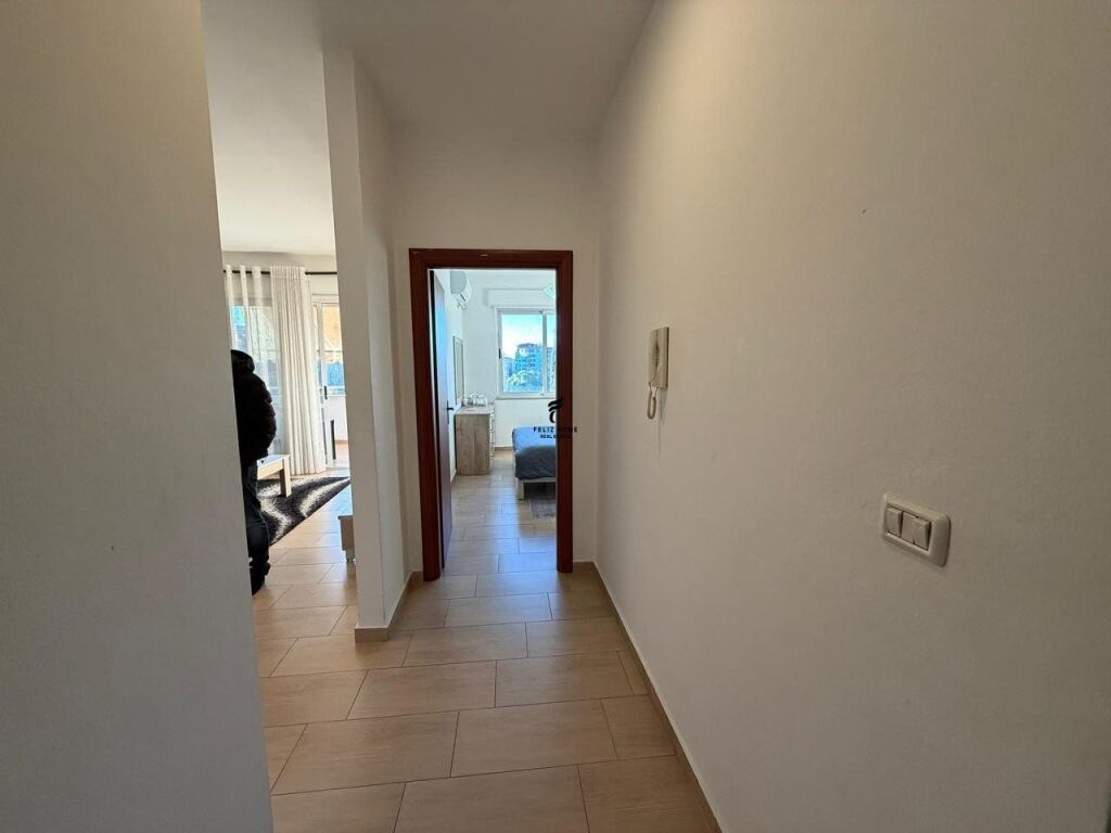 APARTAMENT ME QERA 1+1 KOPSHTI BOTANIK 70.000 LEKE FH-74482