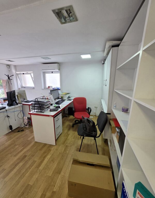 jepet me qera ambient biznesi duplex,600 euro,delijorgi,kati 0,30m2