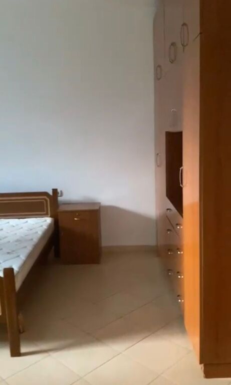 Jepet me qira 1+1 YZBERISHT 35.000 leke