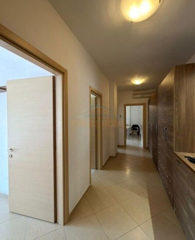Shitet,Apartament 2+1 Fresku,Tirana  