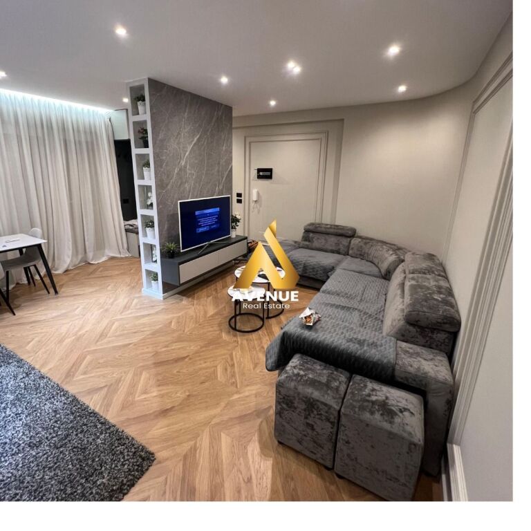 Jepet me qera apartament 1+1 luksoz te Kodra e Diellit 1, Tiranë,

