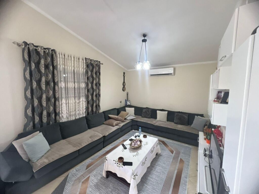SHITET VILE DY KATSHE NISHTULLA DURRES 437 M2 180000 EURO