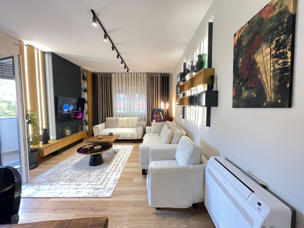 Apartament 2+1+2 per qira tek Kopshti Botanik!