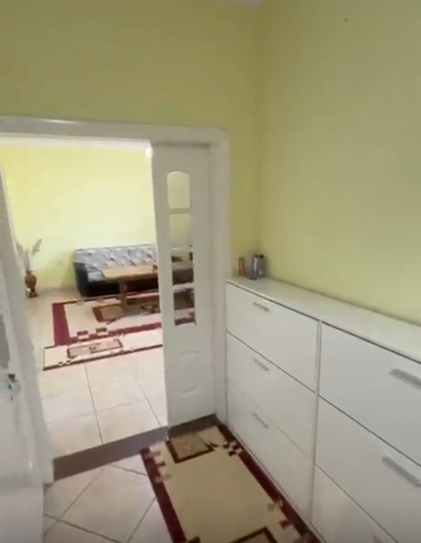 Apartament 2+1 per shitje prane Pazarit te Ri!