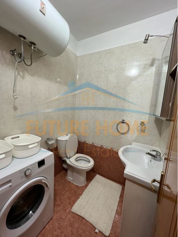 Qira, Apartament 1+1+2 Rruga e Barrikadave 600 €