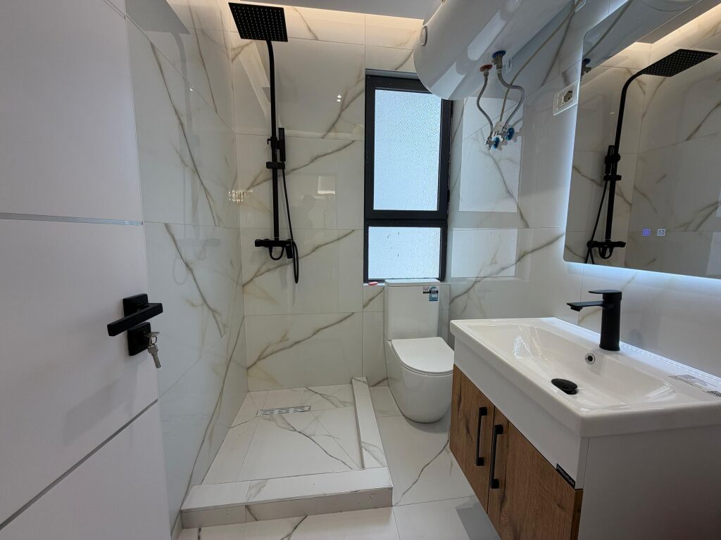 Shitet Apartament 2+1+2 Pallati me Shigjeta