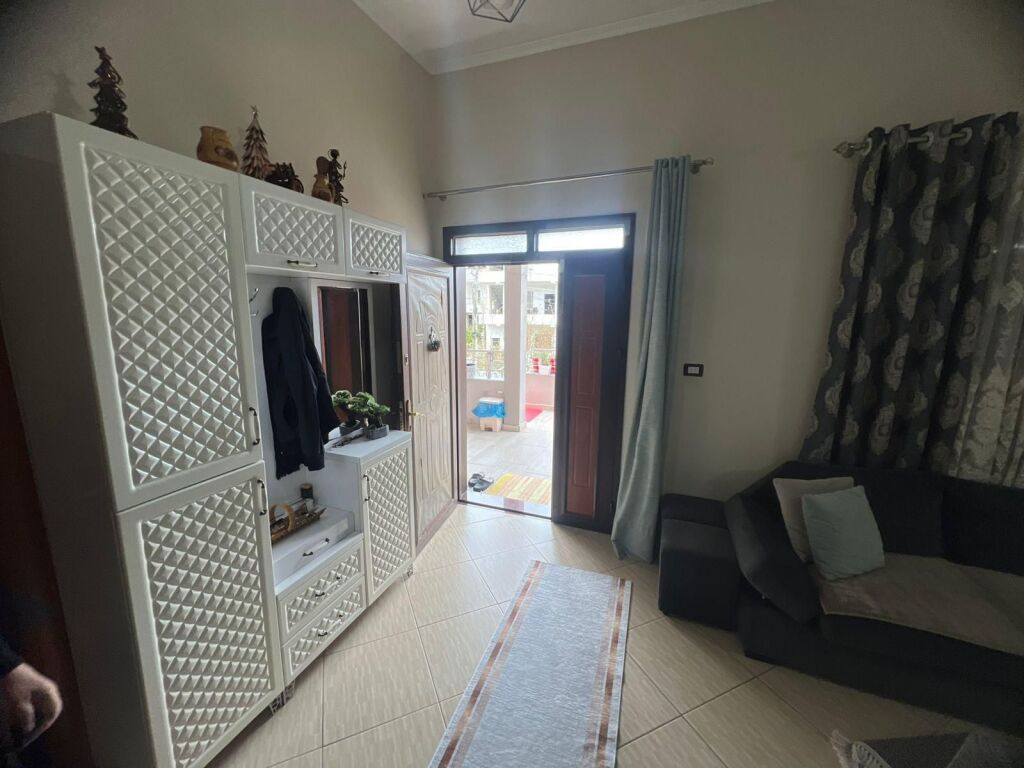 SHITET VILE DY KATSHE NISHTULLA DURRES 437 M2 180000 EURO