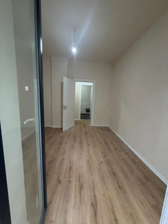 Tirane, shitet apartament 3+1 Kati 5, 125 m² 400.000 € (Komuna e Parisit)