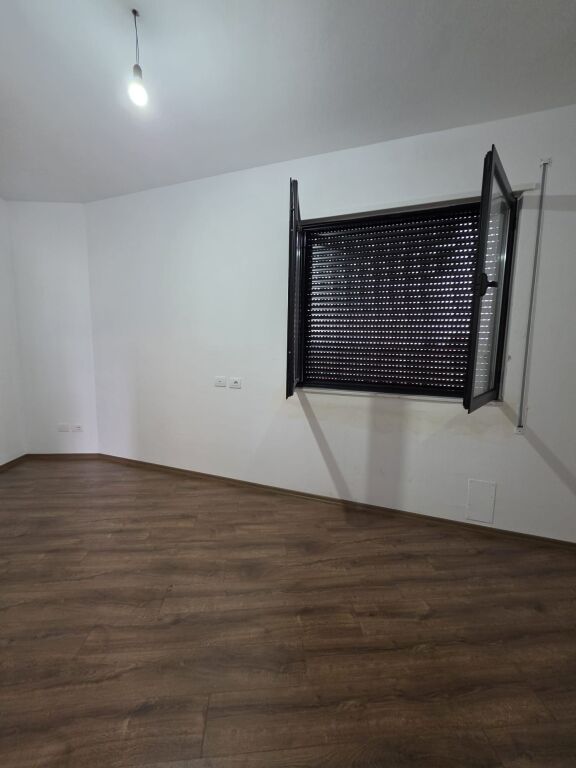 2+1 apartment for rent for rent in Paskuqan, 6th floor, 500 euros