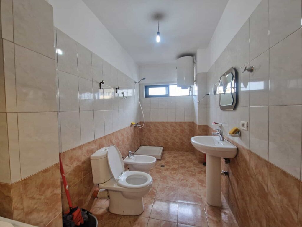 Apartament Me Qera 2+1 Tek 21 Dhjetori ( ID B2201907) Tirane