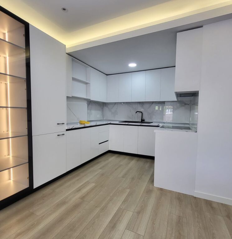 Jepet me qira apartament 2+1 te Kodra e Diellit