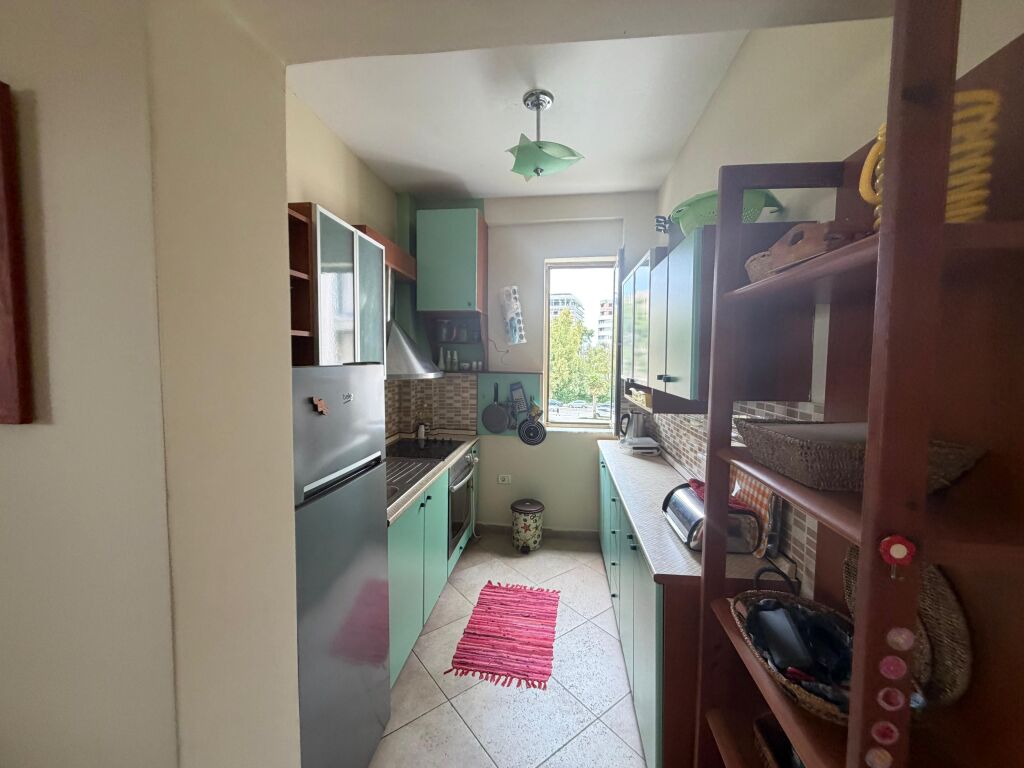 Shitet Apartament 2+1 ne Golem