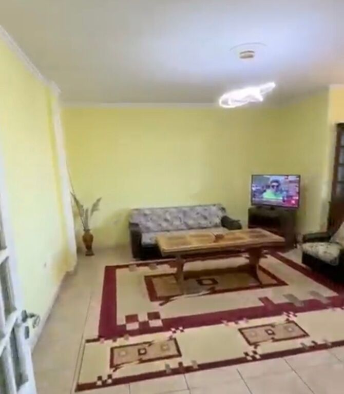 Apartament 2+1 per shitje prane Pazarit te Ri!