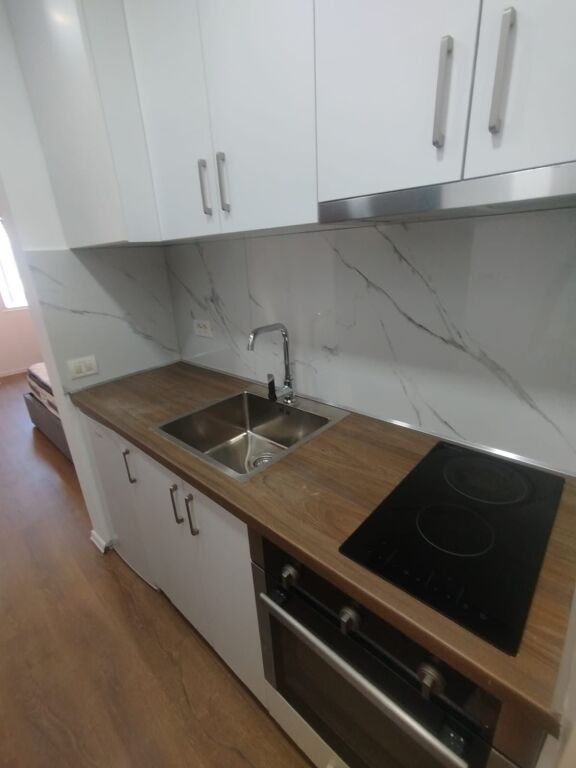 Furnished studio apartment for 300€ in Misto Mame
